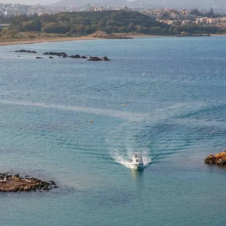 Sea & Town Getaway * خانيا